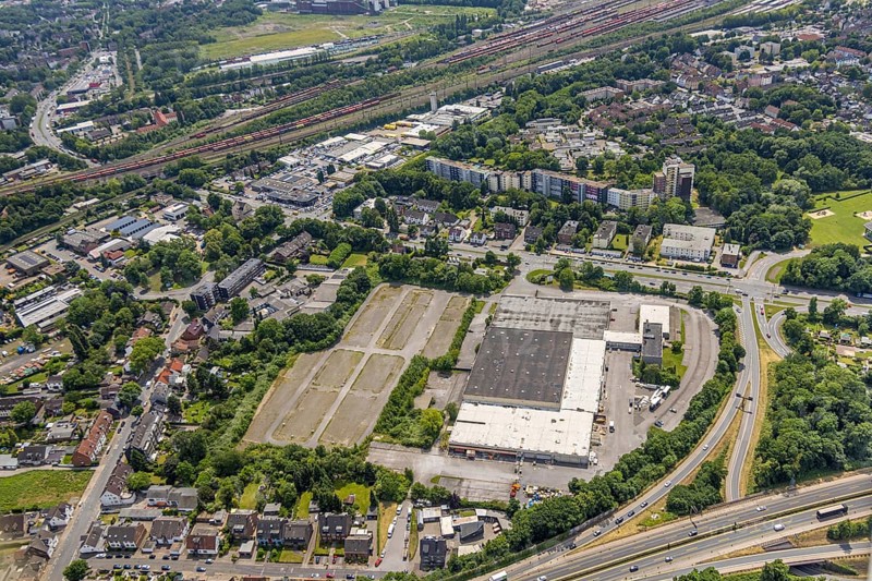 Aerial view, commercial area Toy FoodSystem GmbH company building Wasserstraße, housing estate multi-family houses Scharpwinkelring, Baukau-West, Herne, Ruhr area, North Rhine-Westphalia, Germany, DE, Europe, commercial enterprises, commercial area, commercial area, commercial property, commercial park, commercial location, commercial use, industrial area, industrial location, aerial view, aerial photography, aerial photography, overview, bird's-eye view, bird's-eye view, overview, linksderA43, HernelinksderA43