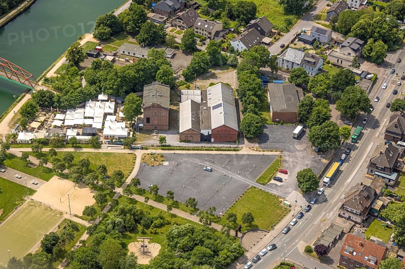 Aerial view, cultural park Unser Fritz, area former colliery Unser Fritz, artist colliery Unser Fritz 2/3, shaft 3, Steinmeister's beer garden - Oskar am Kanal, Unser Fritz, Herne, Ruhr area, North Rhine-Westphalia, Germany, DE, Europe, aerial view, aerial photography, aerial photography, overview, bird's-eye view, birds-eyes view, overview, linksderA43, HernelinksderA43