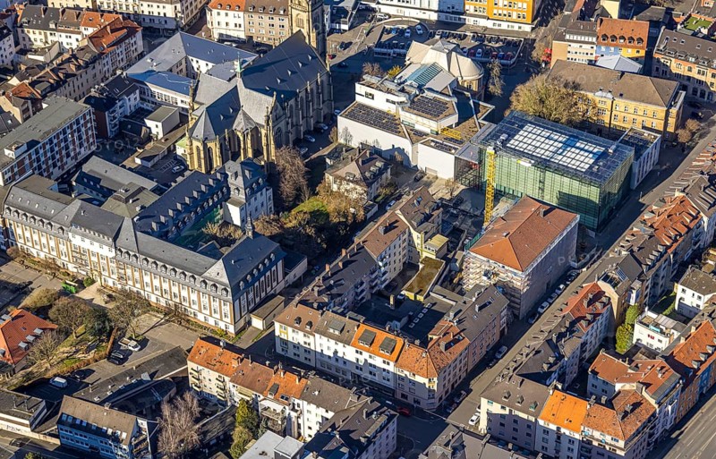 Aerial view, St. Marien Catholic Church in the city centre, Kath. Krankenhaus Hagen gGmbH, Osthaus Museum Hagen and Emil Schumacher Museum, Mittelstadt, Hagen, Ruhr area, North Rhine-Westphalia, Germany