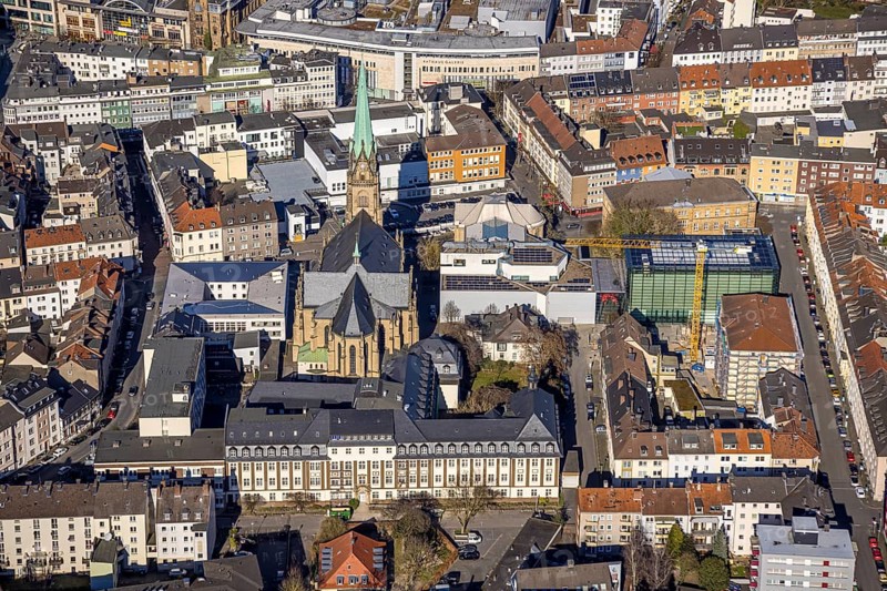 Aerial view, St. Marien Catholic Church in the city centre, Kath. Krankenhaus Hagen gGmbH, Osthaus Museum Hagen and Emil Schumacher Museum, Mittelstadt, Hagen, Ruhr area, North Rhine-Westphalia, Germany