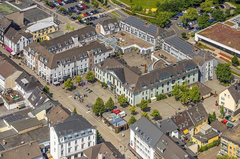 Aerial view, town hall city administration and RathausCenter shopping centre, Leubeck, Heiligenhaus, Ruhr area, North Rhine-Westphalia, Germany, authority, community centre, DE, Europe, aerial view, aerial photography, aerial photography, town hall, city administration, overview, bird's-eye view, overview