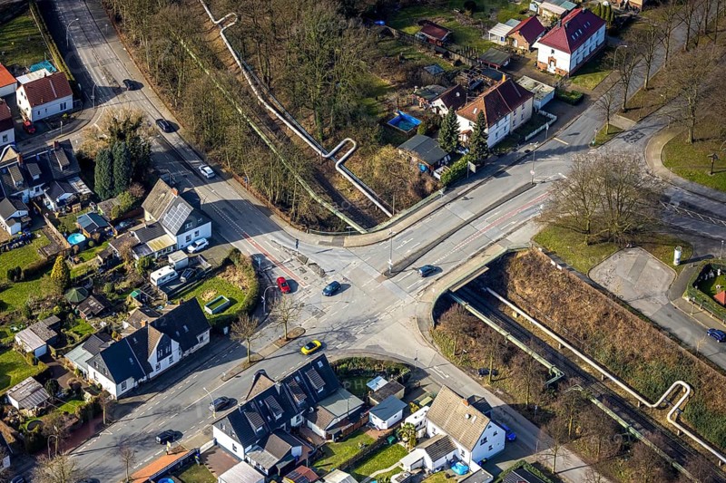 Aerial view, bridge Arenbergstraße over pipelines and railway line, road traffic, Rentfort, Gladbeck, Ruhr area, North Rhine-Westphalia, Germany