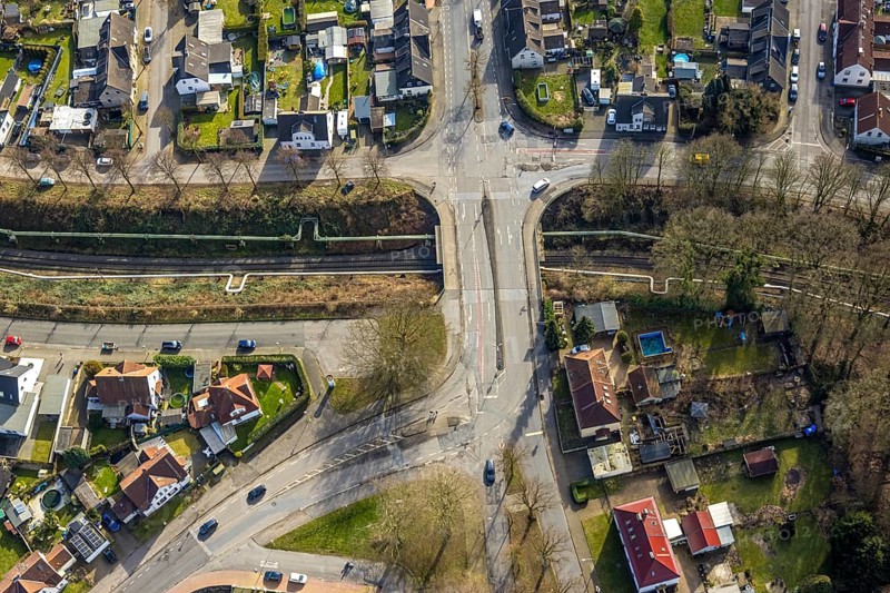 Aerial view, bridge Arenbergstraße over pipelines and railway line, road traffic, Rentfort, Gladbeck, Ruhr area, North Rhine-Westphalia, Germany
