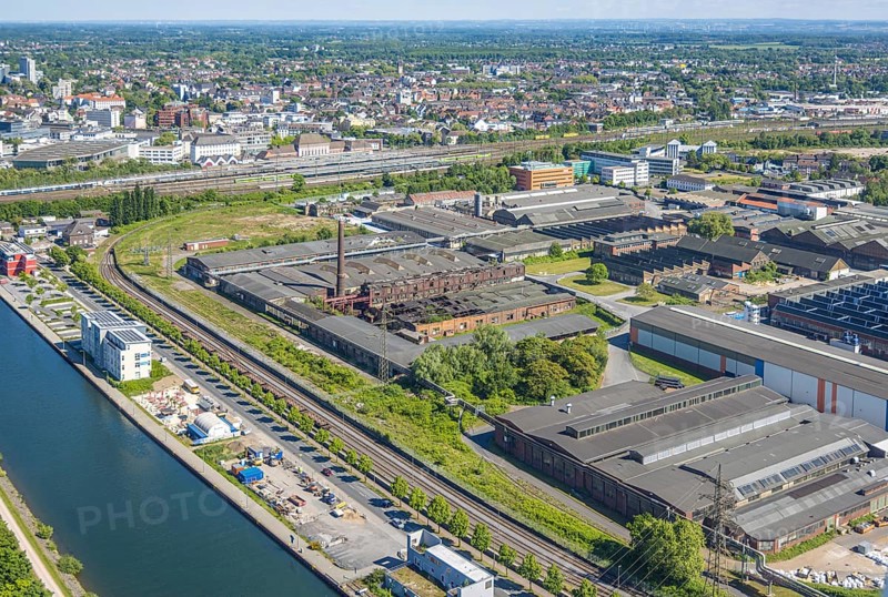 Aerial view, Hafenstrasse industrial estate, voestalpine and Thyssen Draht AG on the Datteln-HAmm canal, centre, Hamm, Ruhr area, North Rhine-Westphalia, Germany