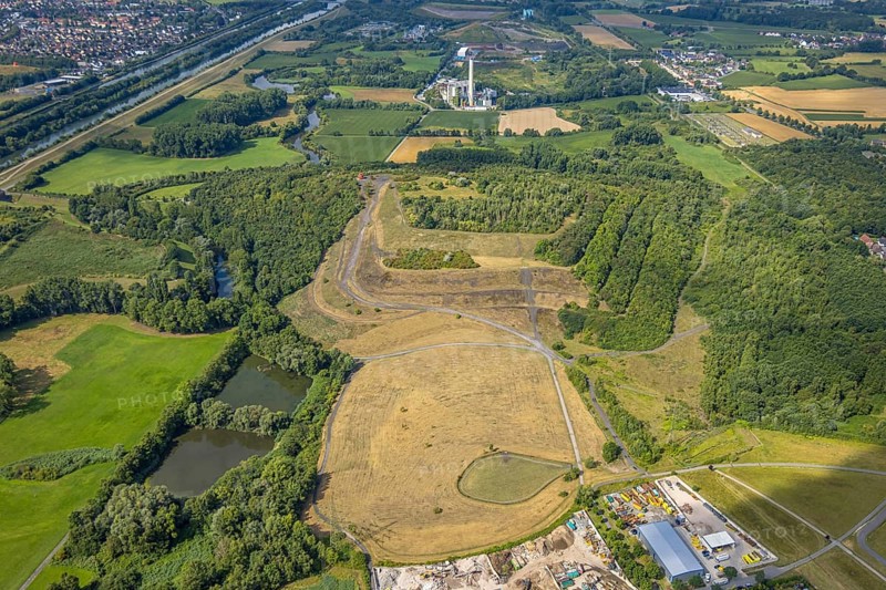 Aerial view, Radbod spoil tip with spoil tip sign, spoil tip, Bockum-Hövel, Hamm, Ruhr area, North Rhine-Westphalia, Germany