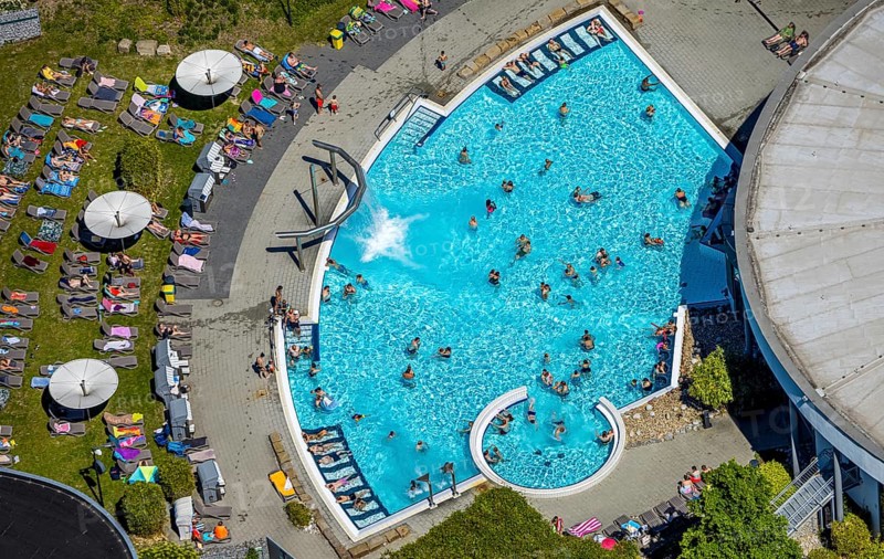 Aerial view, outdoor pool Maximare, saltwater pool, summer, Hamm-Mitte, bathers, sunbathers, Hamm, Ruhr area, North Rhine-Westphalia, Germany