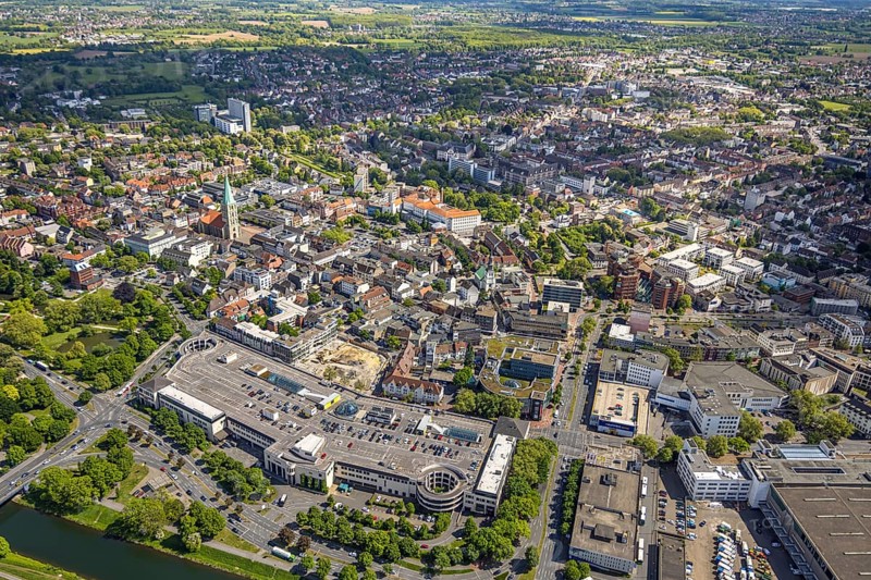 Aerial view, city centre view with Allee-Center and parking deck, evang. St Paul's Church, renovation of Ritter Passage, behind Johanniter clinics, Heessen district, Hamm, Ruhr area, North Rhine-Westphalia, Germany
