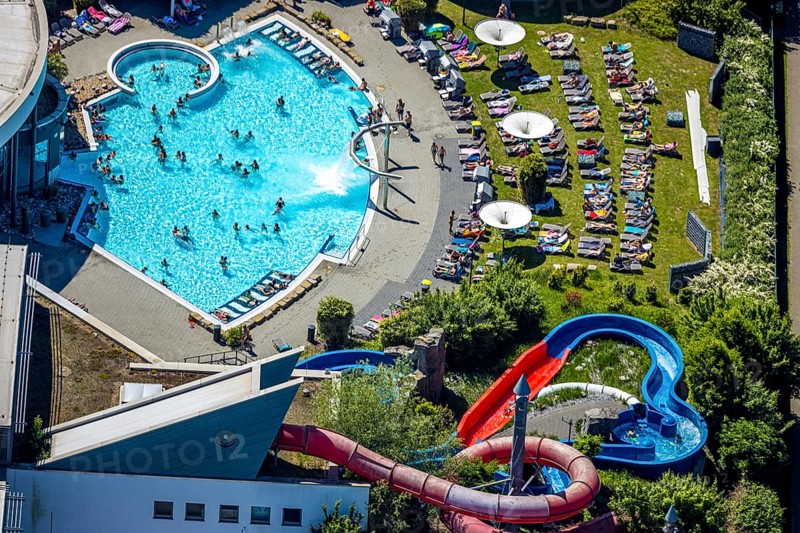 Aerial view, outdoor pool Maximare, saltwater pool, summer, Hamm-Mitte, bathers, sunbathers, Hamm, Ruhr area, North Rhine-Westphalia, Germany