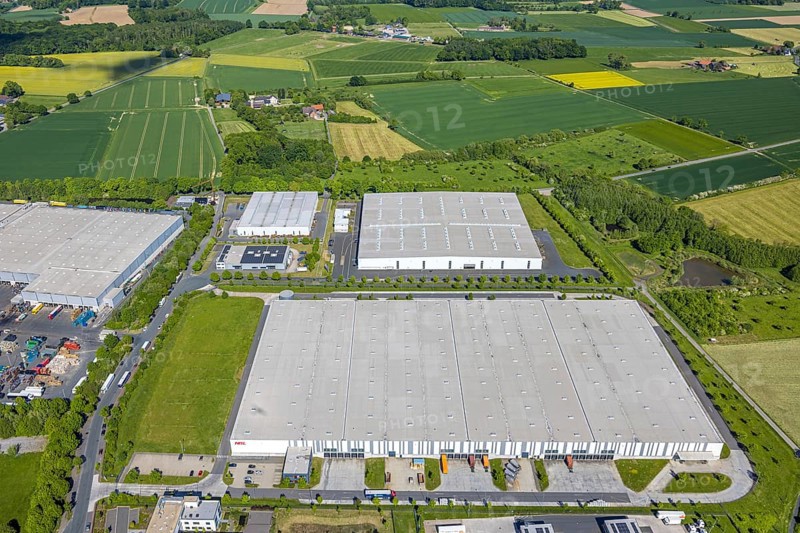 Aerial view, Hellweg Logistik and Delta Stahl in the Oberster Kamp industrial estate on the A2 motorway, Oberallener Weg, Rhynern district, Hamm, Ruhr area, North Rhine-Westphalia, Germany