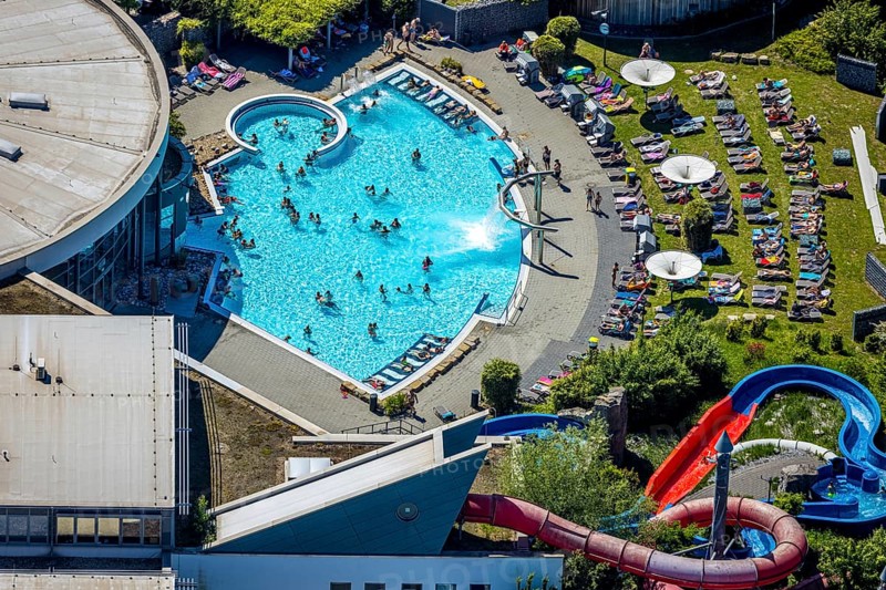Aerial view, outdoor pool Maximare, saltwater pool, summer, Hamm-Mitte, bathers, sunbathers, Hamm, Ruhr area, North Rhine-Westphalia, Germany