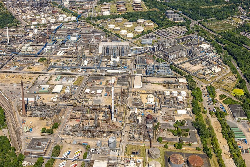 Aerial view, Ruhr Oil Refinery Scholven, Scholven, Gelsenkirchen, Ruhr Area, North Rhine-Westphalia, Germany