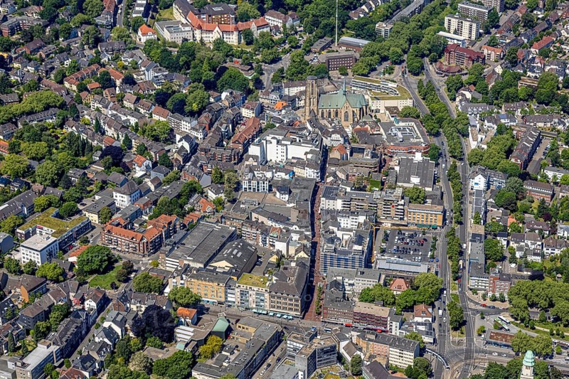 Aerial view, City centre Gelsenkirchen-Buer Hochstraße with cathedral catholic provost church St. Urbanus, Buer, Gelsenkirchen, Ruhr area, North Rhine-Westphalia, Germany