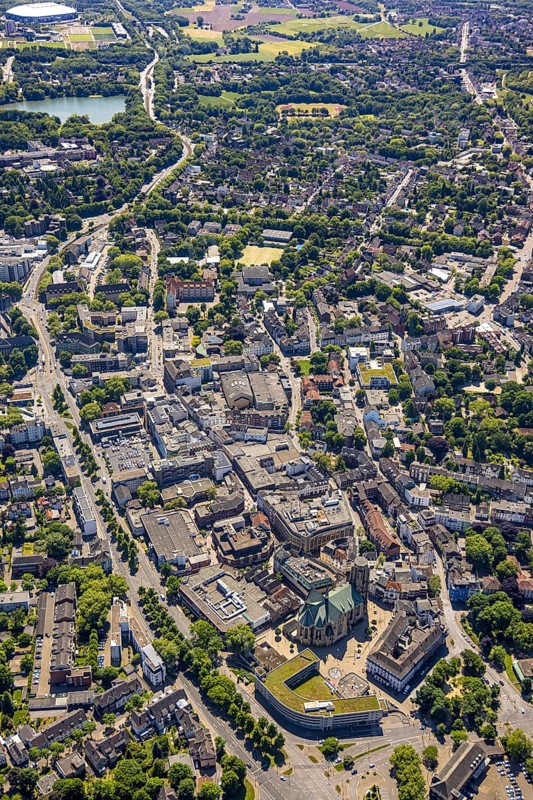 Aerial view, City centre Gelsenkirchen-Buer Hochstraße with cathedral catholic provost church St. Urbanus, Buer, Gelsenkirchen, Ruhr area, North Rhine-Westphalia, Germany