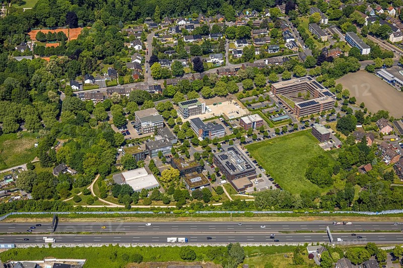 Aerial view, Schloss Berge office park with Gelsenkirchen tax office, Ludwig-Erhard-Straße industrial estate, Erle, Gelsenkirchen, Ruhr area, North Rhine-Westphalia, Germany