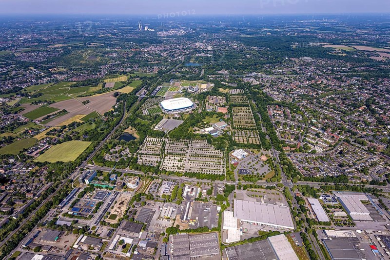 Aerial view, Berger Feld, Schalke Arena Park with Veltins Arena football stadium, Berger Lake in the background, Erle, Gelsenkirchen, Ruhr area, North Rhine-Westphalia, Germany