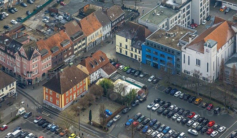 Aerial view, Santa-Monica-Platz car park, Königstraße car park and residential buildings, Haus Vorschulze event venue, Mitte, Hamm, Ruhr area, North Rhine-Westphalia, Germany