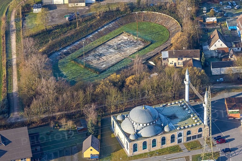 Aerial view, former Barbara Stadium SK Germania Herringen and DitiB Ulu Camii Mosque, Herringen district, Hamm, Ruhr area, North Rhine-Westphalia, Germany