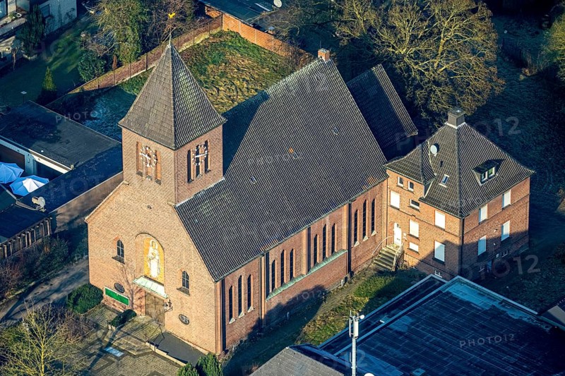 Aerial view, Roman Catholic Herz-Jesu-Kirche on Hammer Straße, Bockum-Hövel, Hamm, Ruhr area, North Rhine-Westphalia, Germany