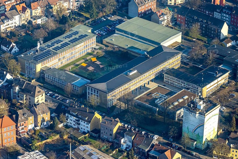 Aerial view, FLBK Friedrich-List-Berufskolleg Hamm and Eduard-Spranger-Berufskolleg, awning in the inner courtyard and solar roof, bunker on Vorheider Weg, centre, Hamm, Ruhr area, North Rhine-Westphalia, Germany