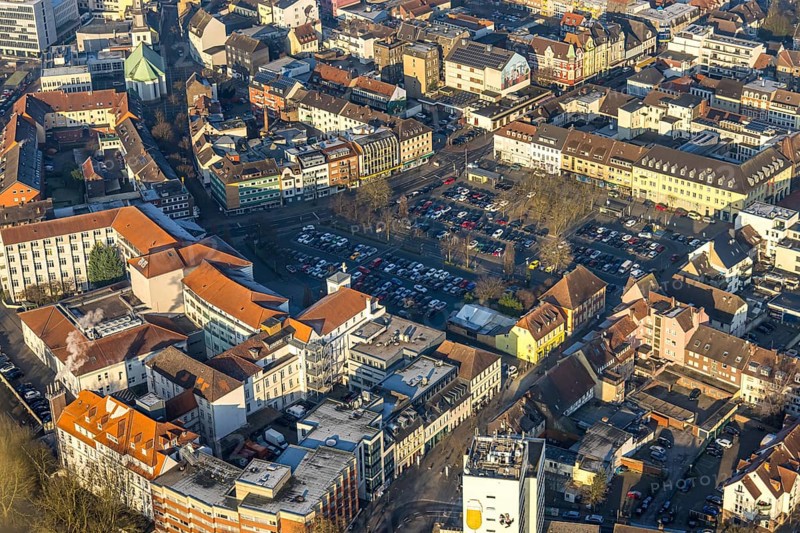 Aerial view, Santa-Monica-Platz car park, Königstraße car park with residential and commercial buildings, Haus Vorschulze event venue, Mitte, Hammer Meile, Hotel Stadt Hamm, Pirats Club, Hamm, Ruhr area, North Rhine-Westphalia, Germany