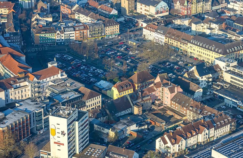 Aerial view, Santa-Monica-Platz car park, Königstraße car park with residential and commercial buildings, Haus Vorschulze event venue, Mitte, Hammer Meile, Hotel Stadt Hamm, Pirats Club, Hamm, Ruhr area, North Rhine-Westphalia, Germany