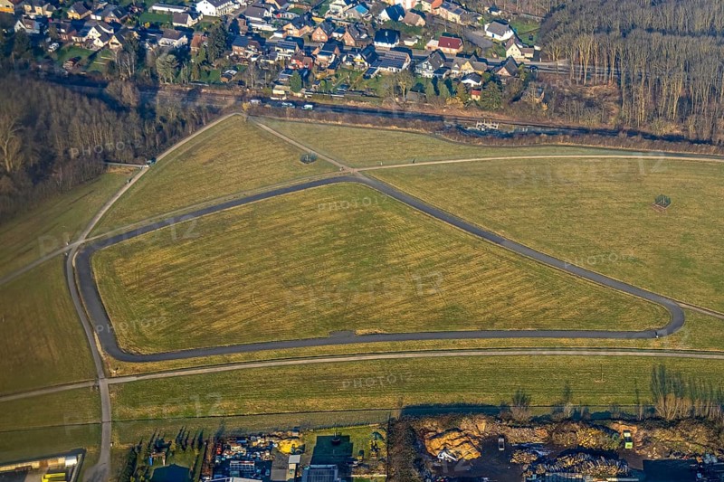 Aerial view, Radbod road bike and roller sports training track, part of the Lippe Park, former Radbod colliery, Bockum-Hövel, Hamm, Ruhr area, North Rhine-Westphalia, Germany