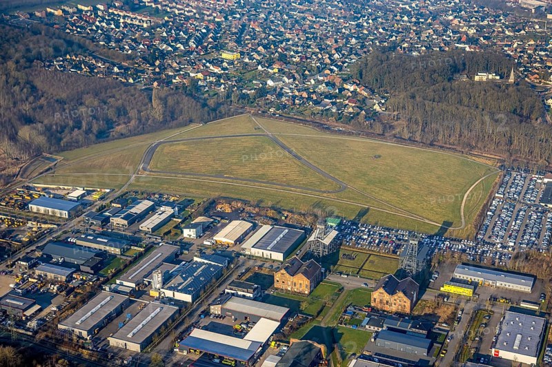 Aerial view, Radbod road bike and roller sports training track, part of the Lippe Park, former Radbod colliery, Bockum-Hövel, Hamm, Ruhr area, North Rhine-Westphalia, Germany