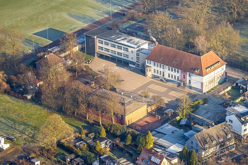 Aerial view, Josefschule with schoolyard, district of Heessen, Hamm, Ruhr area, North Rhine-Westphalia, Germany