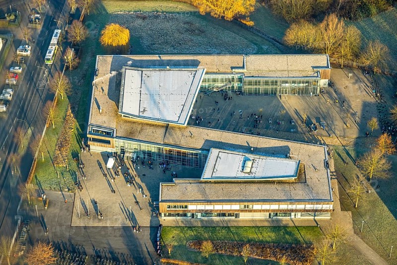 Aerial view, Konrad-Adenauer Realschule and pupils in the schoolyard, Rhynern district, Hamm, Ruhr area, North Rhine-Westphalia, Germany