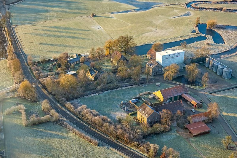 Aerial view, farm Schwannemühle at the river Ahse, wintry landscape, village Welver, Dinker, Welver, Ruhr area, North Rhine-Westphalia, Germany