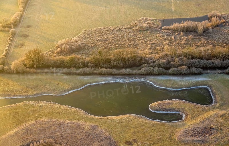 Aerial view, Old branch of the Lippe, nature reserve at Oberwerries Castle, Lippe floodplain at Oberwerries Castle moated castle, Heessen district, Hamm, Ruhr area, North Rhine-Westphalia, Germany
