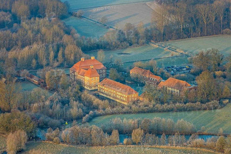 Aerial view, Schloss Oberwerries moated castle in the Lippe floodplains, educational centre and meeting place, Heessen district, Hamm, Ruhr area, North Rhine-Westphalia, Germany