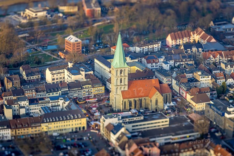 ATTENTION Photos with partial blurring created by tilt technique on the lens side, aerial view, St. Paul's Church with Christmas market in the city centre, Mitte, Hamm, Ruhr area, North Rhine-Westphalia, Germany