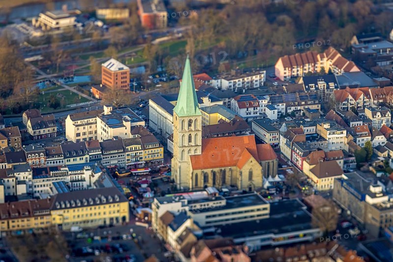 ATTENTION Photos with partial blurring created by tilt technique on the lens side, aerial view, St. Paul's Church with Christmas market in the city centre, Mitte, Hamm, Ruhr area, North Rhine-Westphalia, Germany