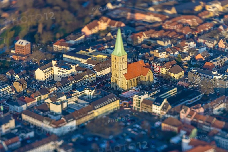 ATTENTION Photos with partial blurring created by tilt technique on the lens side, aerial view, St. Paul's Church in the city centre, centre, Hamm, Ruhr area, North Rhine-Westphalia, Germany