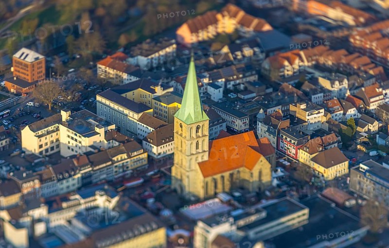 ATTENTION Photos with partial blurring created by tilt technique on the lens side, aerial view, St. Paul's Church in the city centre, centre, Hamm, Ruhr area, North Rhine-Westphalia, Germany