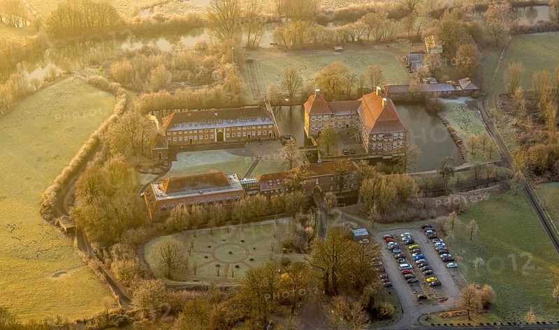 Aerial view, Schloss Oberwerries moated castle in the Lippe floodplains, educational centre and meeting place, Heessen district, Hamm, Ruhr area, North Rhine-Westphalia, Germany