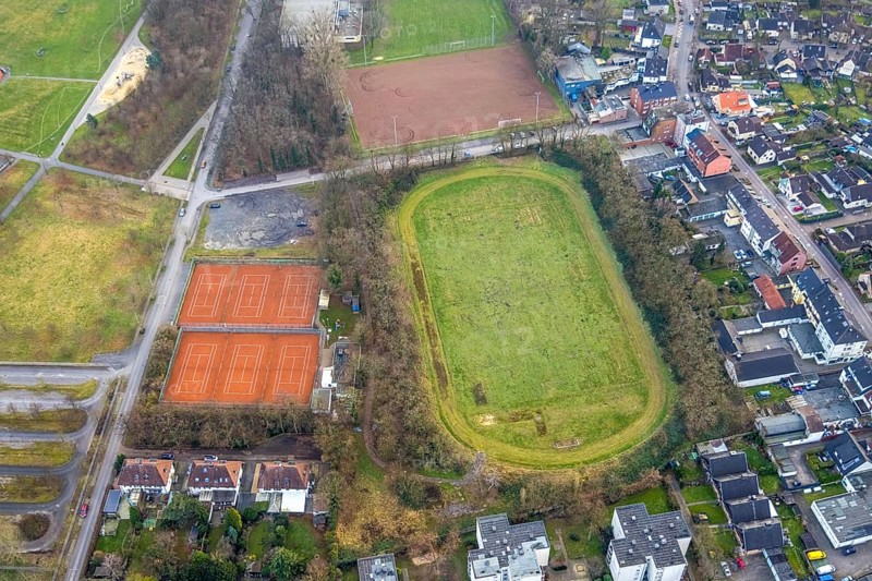 Aerial view, sports ground Glück-Auf-Stadion and tennis courts Tennisclub Herringen 1956 e. V. am Lippepark, district Herringen, Hamm, Ruhr area, North Rhine-Westphalia, Germany