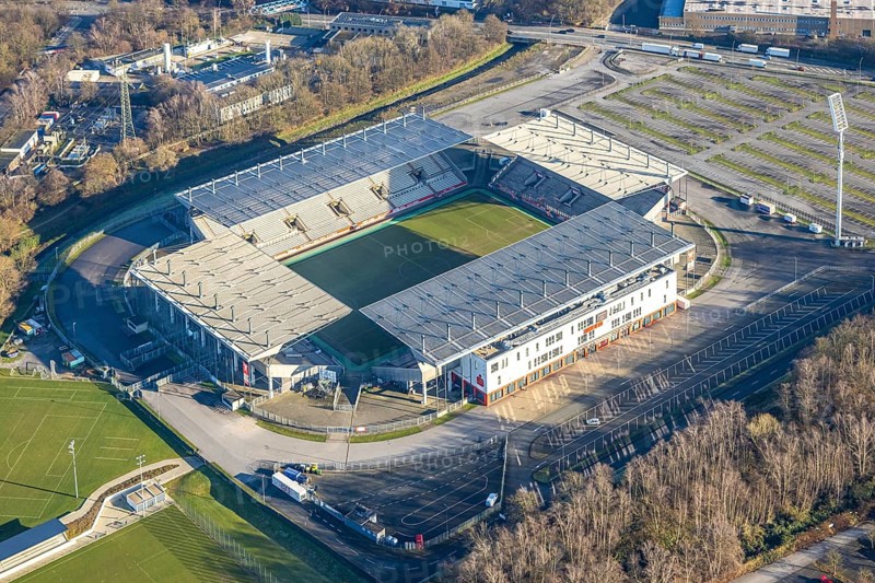 Aerial view, football stadium at the Hafenstraße of the club Rot-Weiß Essen, 3rd Bundesliga, Essen-Borbeck, stands, Essen, Ruhr area, North Rhine-Westphalia, Germany