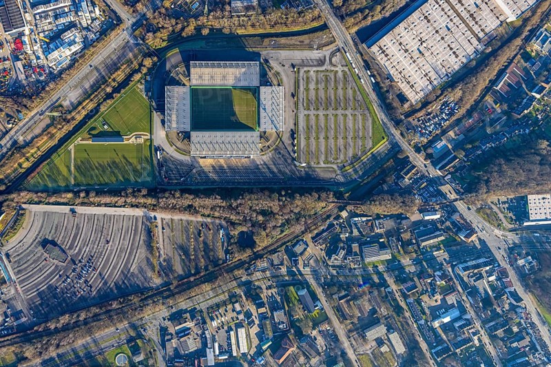 Aerial view, football stadium at the Hafenstraße of the club Rot-Weiß Essen, 3rd Bundesliga, Essen-Borbeck, stands, Essen, Ruhr area, North Rhine-Westphalia, Germany