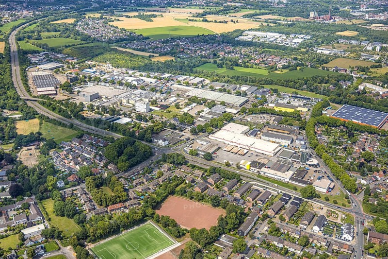 Aerial view, Selgros Großhandel im Gewerbegebiet Schauenstraße, Bergheim, Duisburg, Ruhr area, North Rhine-Westphalia, Germany, DE, Europe, commercial enterprises, commercial space, commercial area, commercial property, commercial park, commercial location, commercial use, industrial area, industrial location, aerial view, aerial photography, aerial photography, overview, bird's-eye view, overview