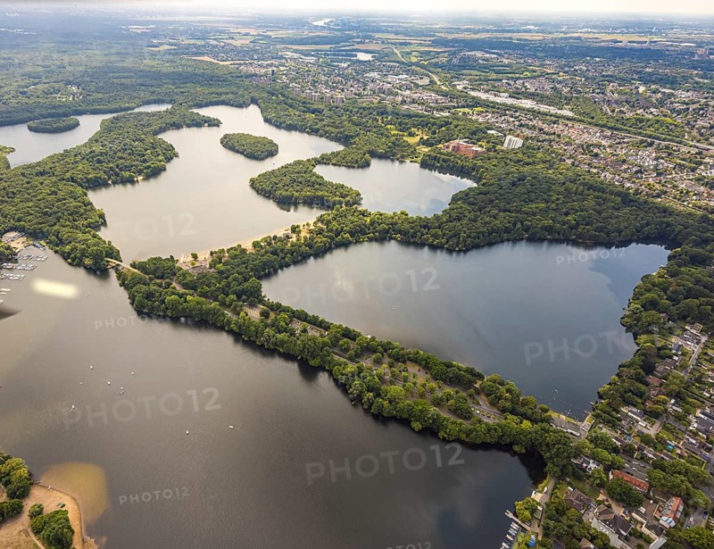 Aerial view, Sechs-Seen-Platte and outdoor swimming pool Wolfssee with sandy beach, Wedau, Duisburg, Ruhr area, North Rhine-Westphalia, Germany