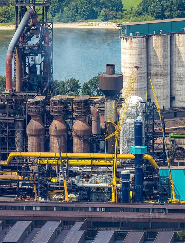 Aerial view, Hüttenwerke Krupp Mannesmann HKM with HKM blast furnace, partial view, Hüttenheim, Duisburg, Ruhr area, North Rhine-Westphalia, Germany