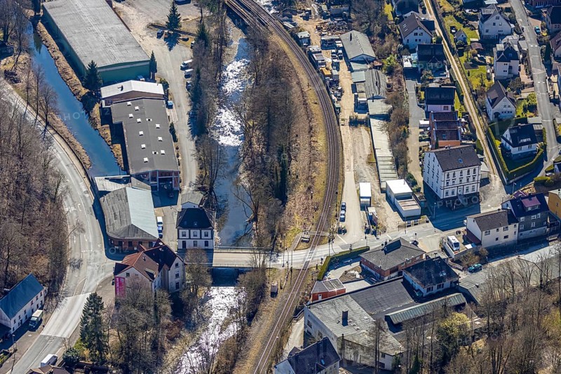 Aerial view, railway crossing Osemundstraße and bridge over the river Volme, Volme bridge on the federal road B54 Prioreier Straße, Dahl, Hagen, Ruhr area, North Rhine-Westphalia, Germany