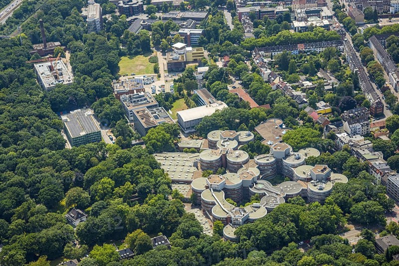 Aerial view, University of Duisburg-Essen (UDE), round buildings, Kaiserberg forest area, Neudorf-Nord, Duisburg, Ruhr area, North Rhine-Westphalia, Germany