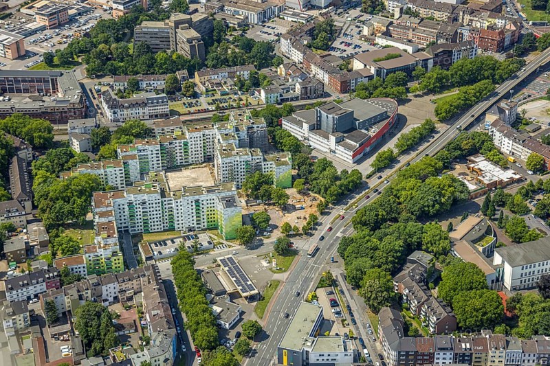 Aerial view, theatre at Marientor and high-rise housing estate Heerstraße City Wohnpark, Dellviertel, Duisburg, Ruhr area, North Rhine-Westphalia, Germany