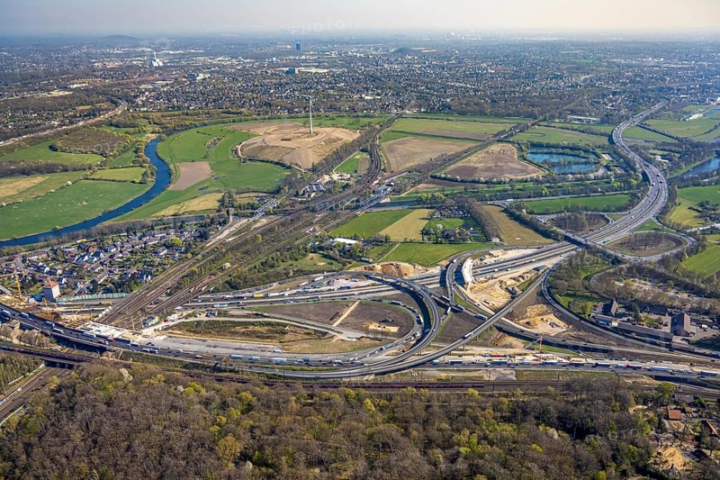 Aerial view, Kaiserberg motorway junction with A3 and A40 motorways, bridge construction and rainwater retention basin construction site, Duissern, Duisburg, Ruhr area, North Rhine-Westphalia, Germany