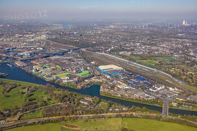 Aerial view, duisport Port of Duisburg, port area, A59 motorway, freight station, Ruhrort, Duisburg, Ruhr area, North Rhine-Westphalia, Germany