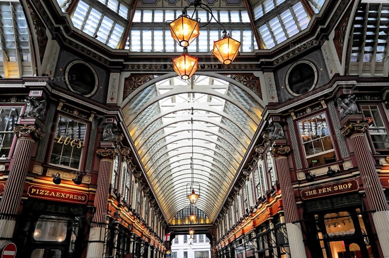Interior view, Leadenhall Market, London, England, United Kingdom, Elegant arcade with high ceiling and impressive architecture, London, England, United Kingdom