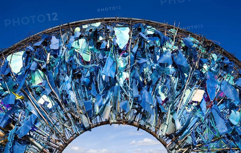 The Object AIRIS – das atmende Auge, The breathing eye by Michael (MiKi) Lazar, 12th international wind art festival 2025, landscape exhibition bewegter wind, Zierenberg, Northern Hesse, Germany